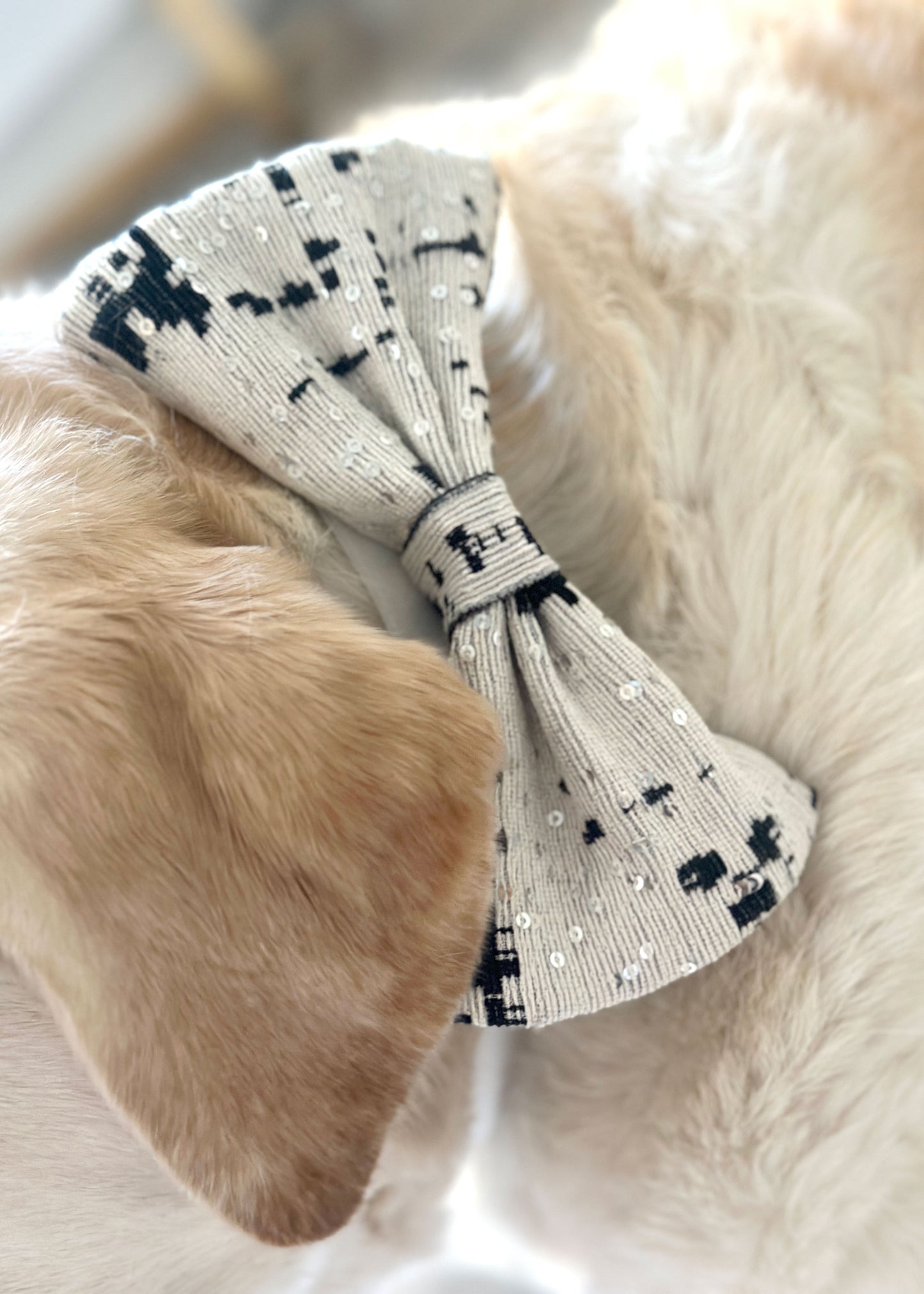 Bow Tie in Sequined Jacquard